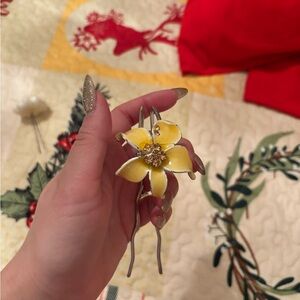 Yellow Floral Hairpin